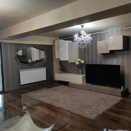 Lux Ultracentral * Craiova