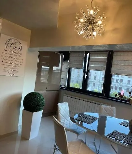Lux Ultracentral Apartman *